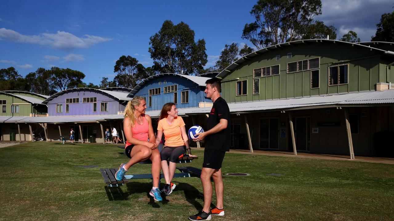 Gold Coast Performance Centre Hostel Bagian luar foto