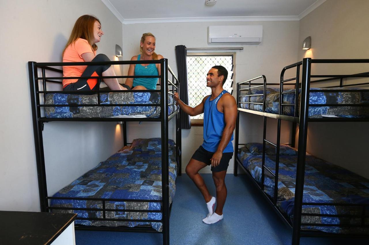 Gold Coast Performance Centre Hostel Bagian luar foto